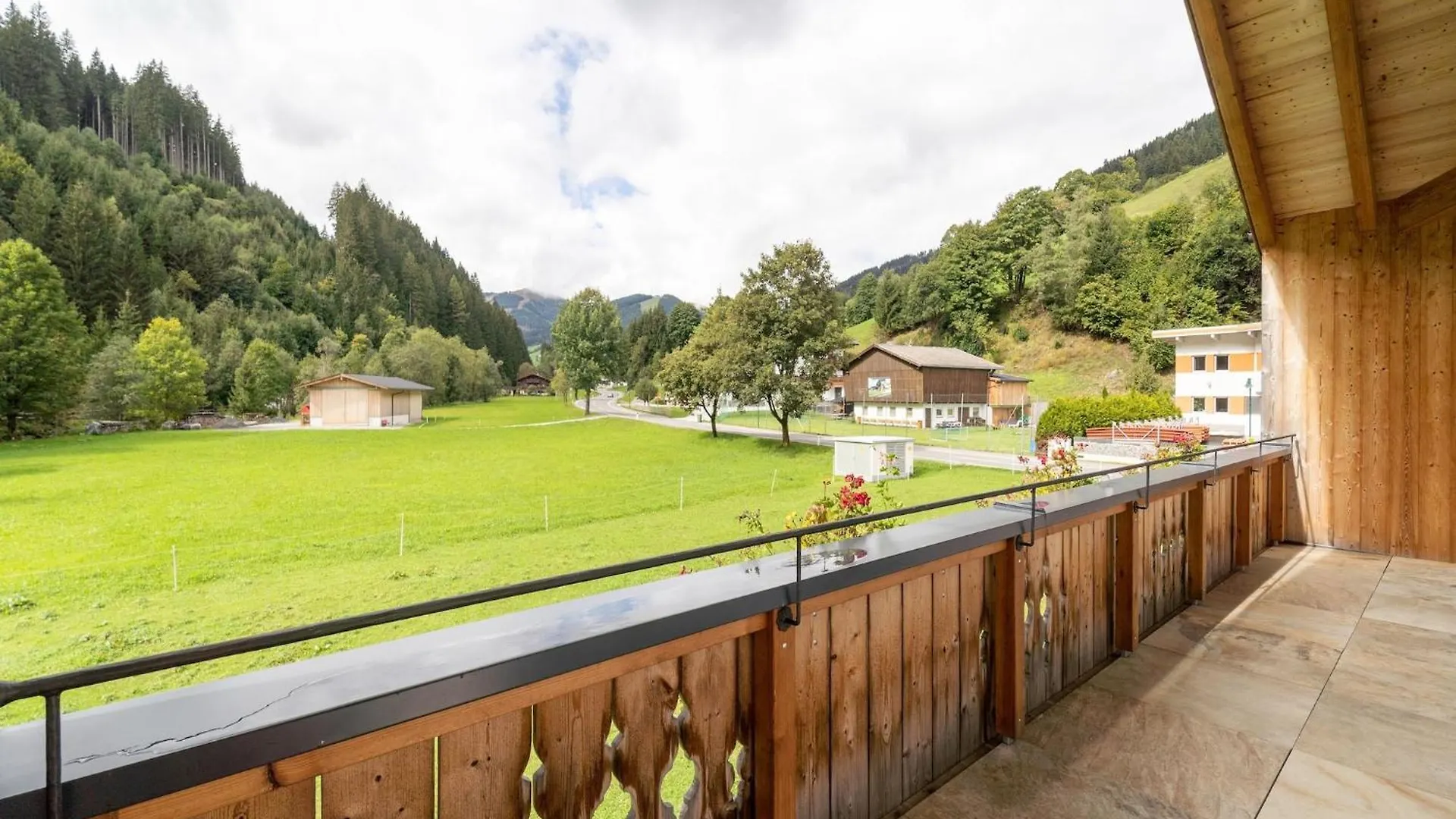 Luxury Chalet In Saalbach Hinterglemm With Sauna