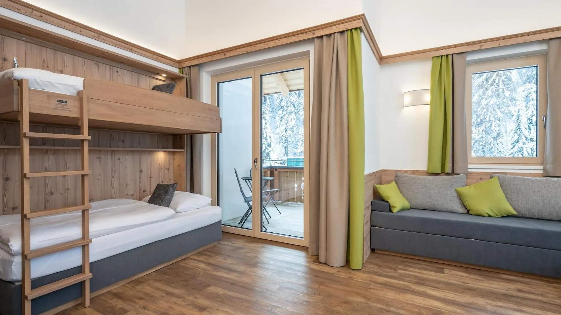 Luxury Chalet In Saalbach Hinterglemm With Sauna オーストリア