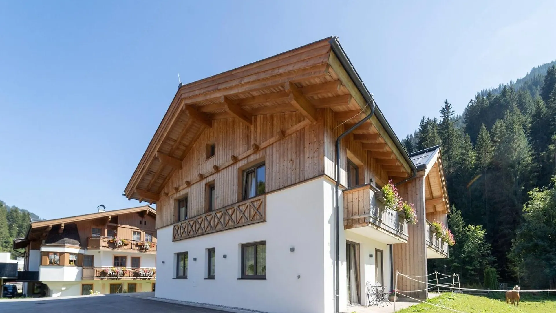 Luxury Chalet In Saalbach Hinterglemm With Sauna  ザールバッハ・ヒンターグレム