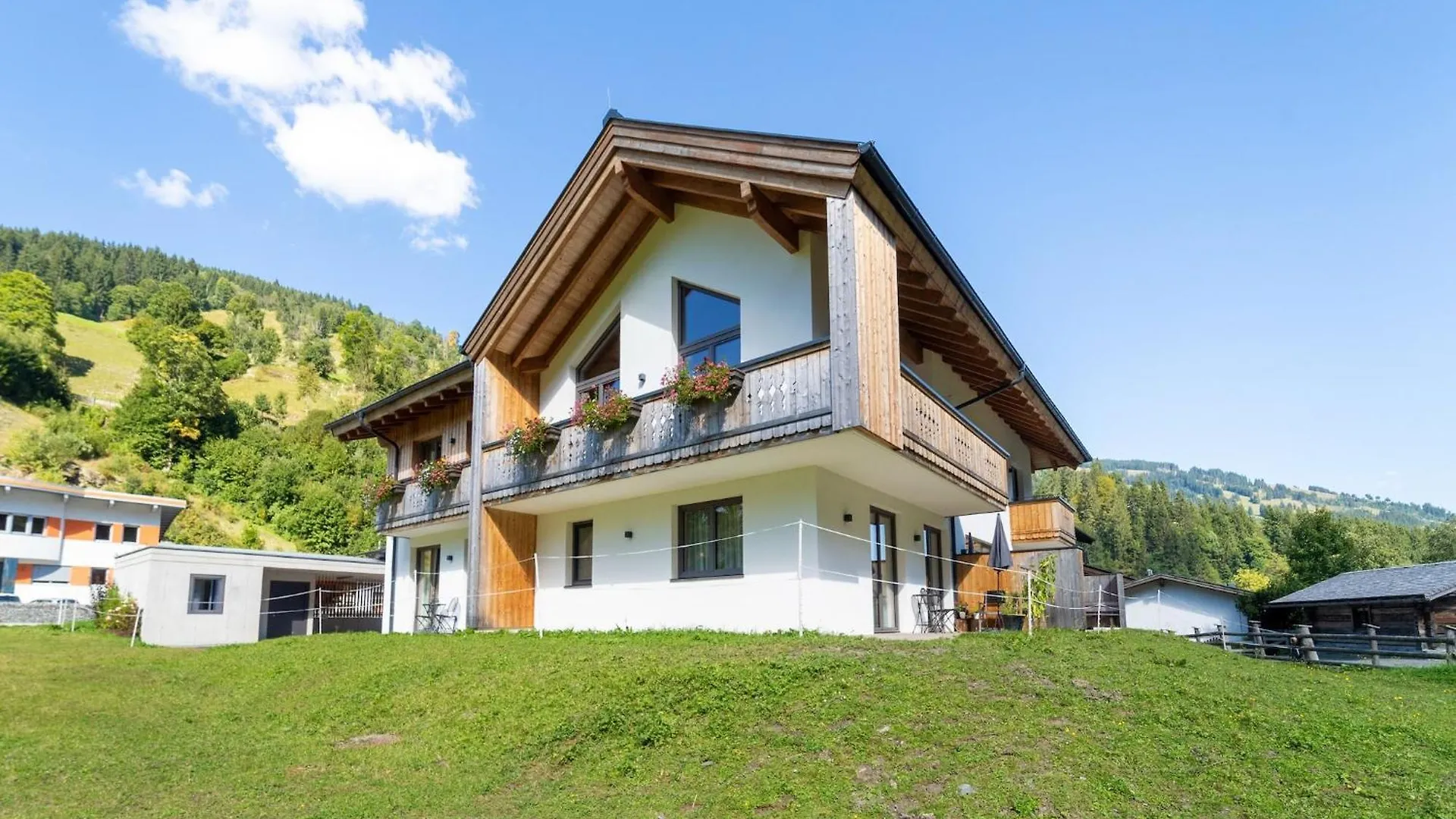 Luxury Chalet In Saalbach Hinterglemm With Sauna